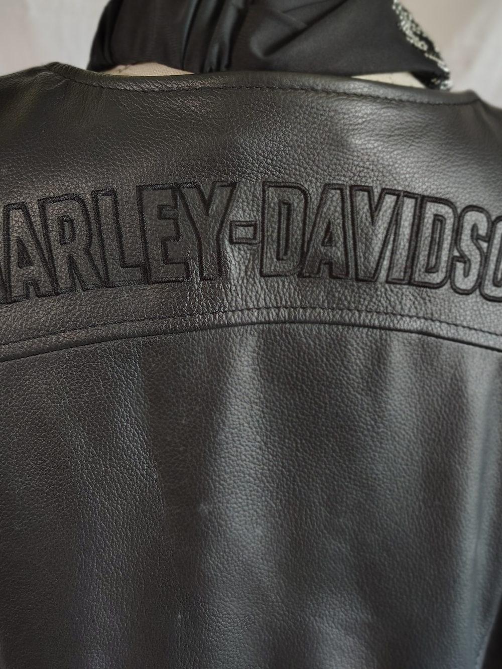 Black Ladies Harley Davidson Leather Zip-Front Biker Vest And Matching Headband - Picture 7 of 12